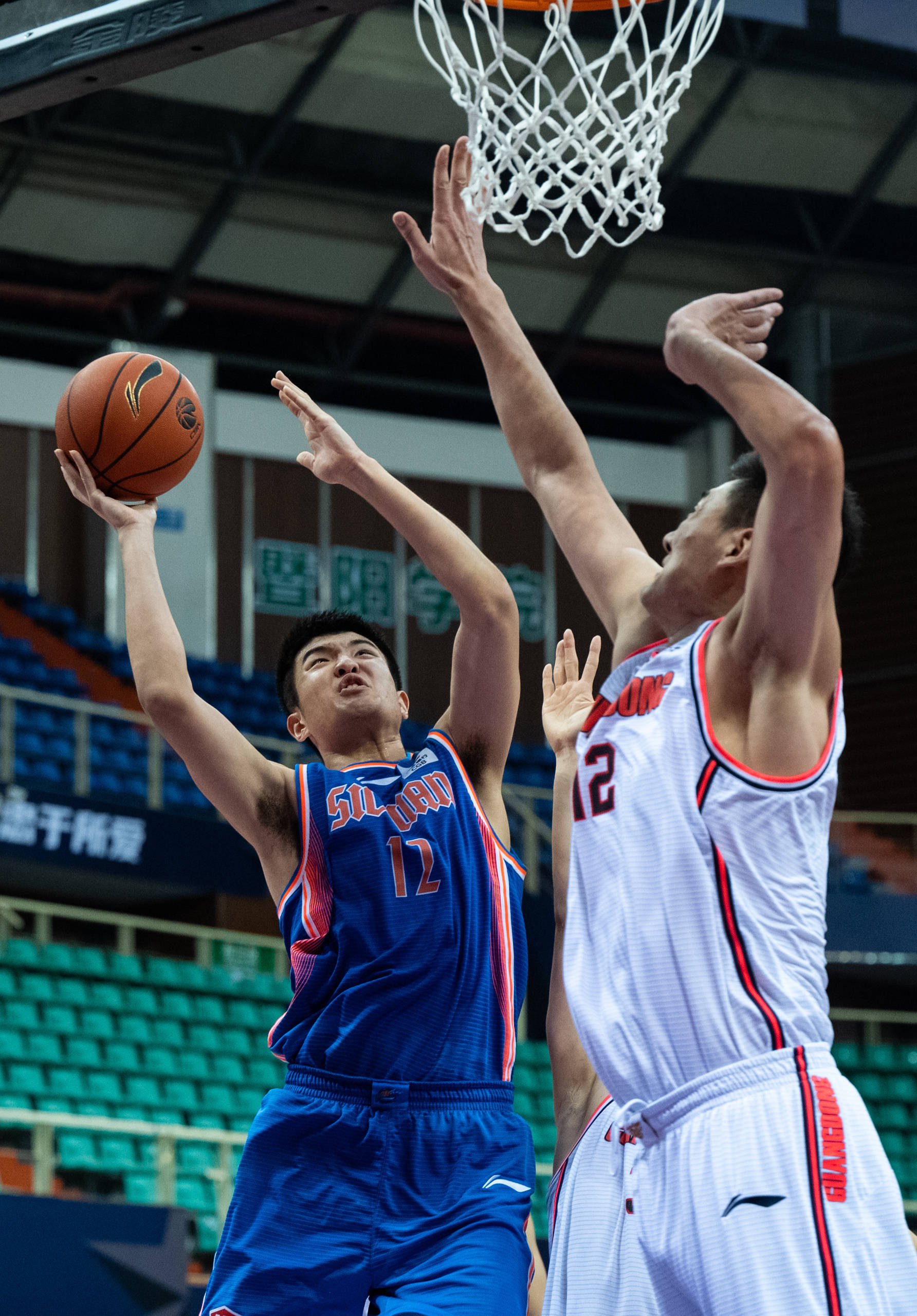 三亿体育-四川男篮挑战自我，冲刺高峰的简单介绍