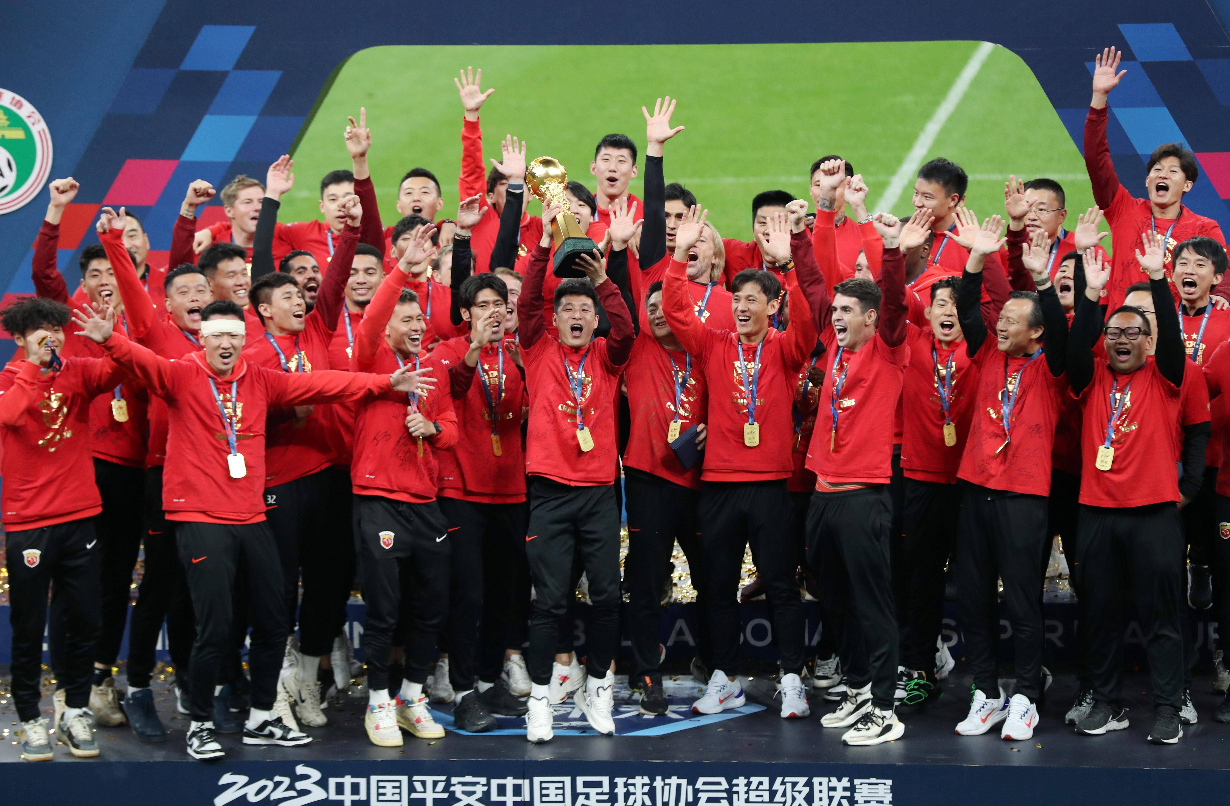 关于上海上港迎来连胜，全力备战的信息