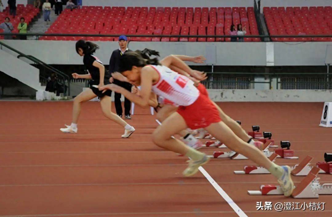 体育盛事：女足比赛热情洋溢的简单介绍