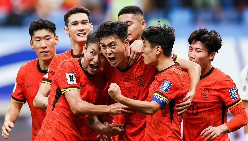 三亿体育平台-这配合太精彩！国足1-0中国香港，黄政宇破门，东亚杯首球到来了的简单介绍