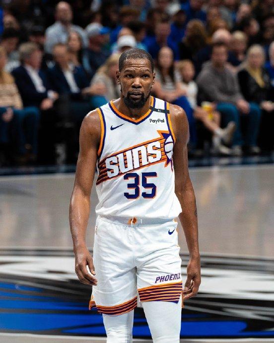 包含NBA传闻：太阳队内部人士称凯文·杜兰特交易“非常接近”的词条