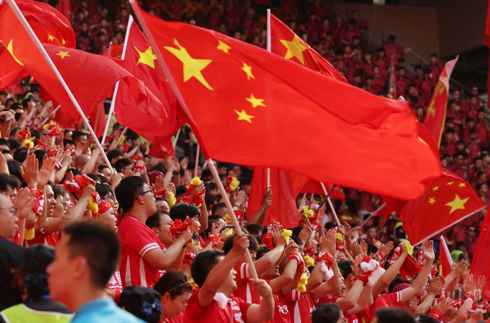 不懈奋斗，中国足球队晋级全国最强的简单介绍